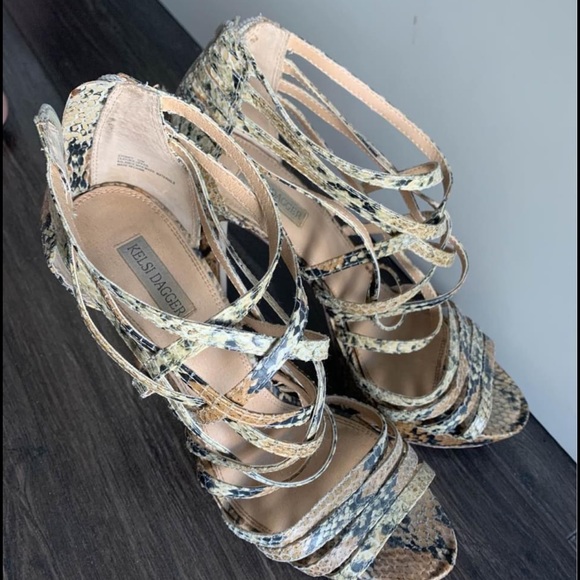 Kelsi Dagger heels size 10 - Picture 4 of 4